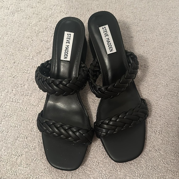 NWT! Never worn, but NO box. Steve Madden. Black. Size 9.5! Free shipping!! - Picture 3 of 5